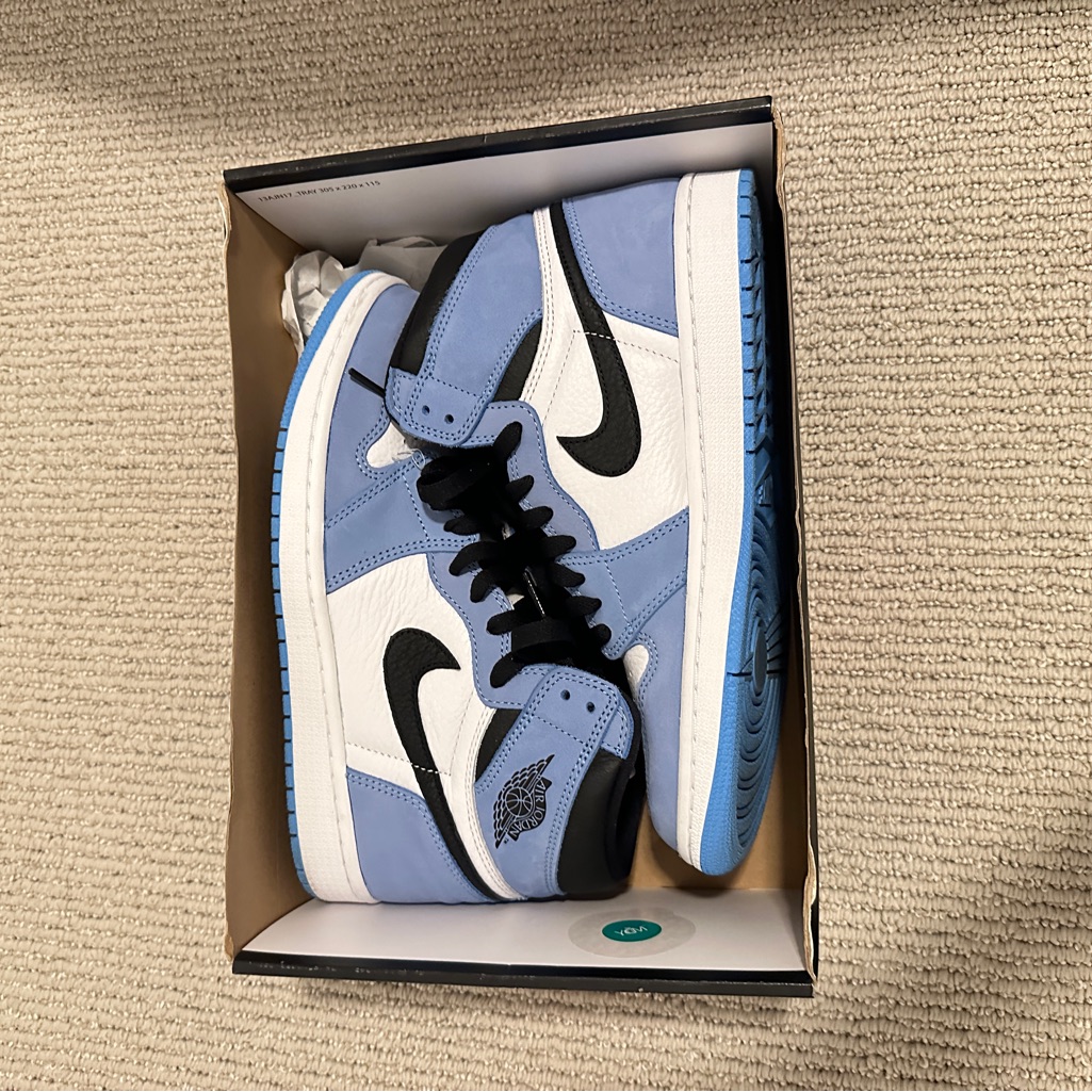 Nike Air Jordan 1 Retro High University Blue